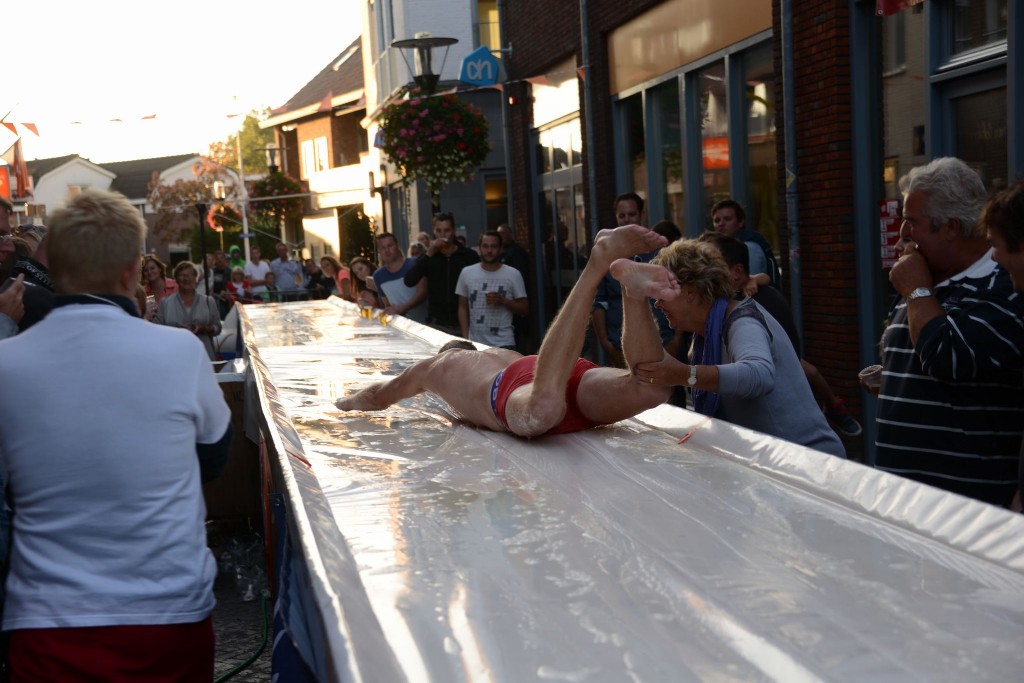 ../Images/Donderdag kermis 459.jpg